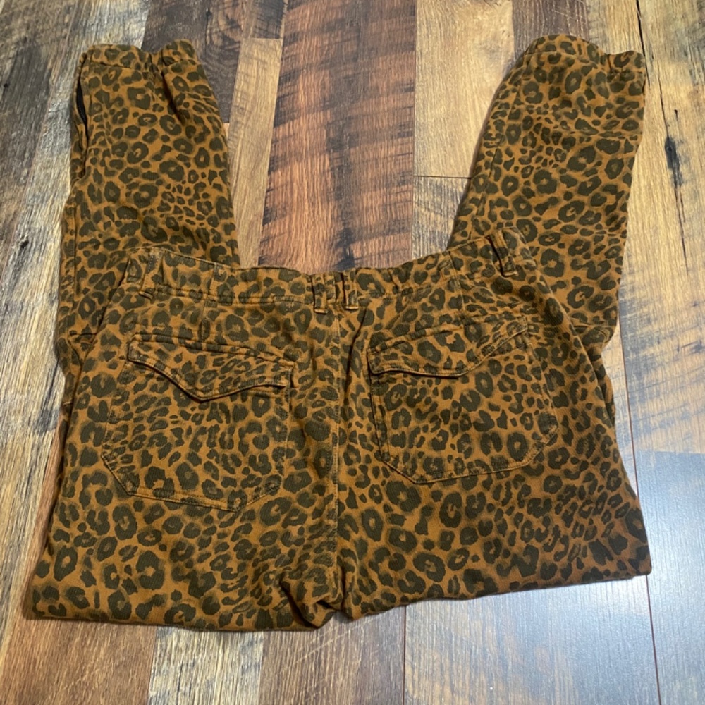 Anthropologie Leopard-Print Joggers in Brown and Black - Picture 5 of 7